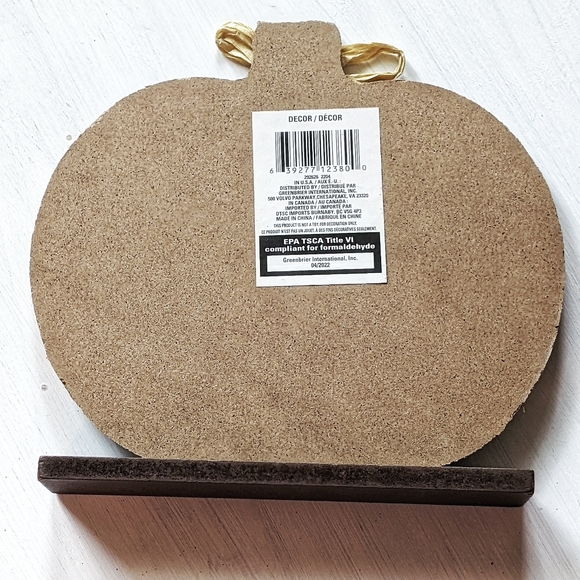 Welcome Friends Harvest Pumpkin Sign Home Decor Accent - Picture 6 of 7